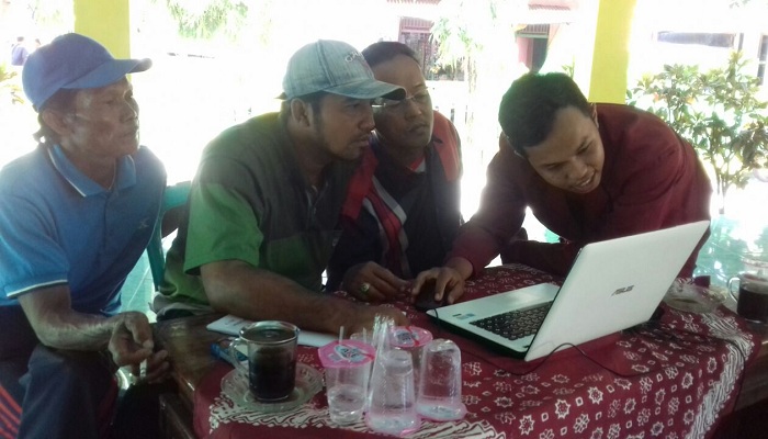 Mahasiswa Universitas Yudharta Adakan Pelatihan E-Administration Desa Tambak Lekok