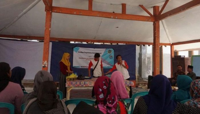 Mahasiswa Universitas Yudharta Latih Warga Kapasan Pasuruan Kelola Ikan