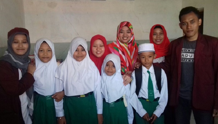 Bantu Persiapkan Akreditasi, Mahasiswa KKNT Kemaritiman 10 Revitalisasi UKS dan Perpustakaan MI Darul Ulum Kalirejo-Kraton