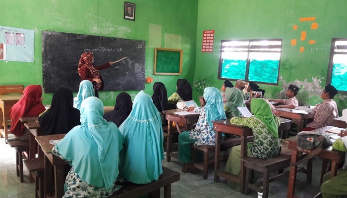 Sukseskan Program Wajib Madin, Mahasiswa KKN 03 UYP ikut Mengabdi di Madrasah Diniah