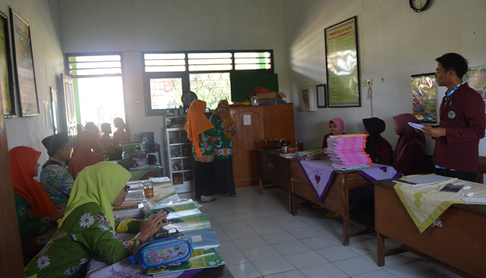Mahasiswa KKN-T Kelompok 9 Desa Jarangan Kec. Rejoso : Melakukan Kerja sama dengan SDN 1 Jarangan