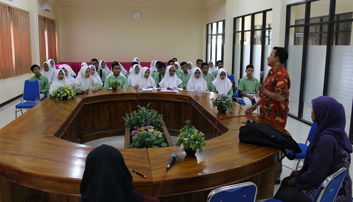 Study Komparatif: Tumbuhkan Silaturrahmi dengan MA Darut Taqwa