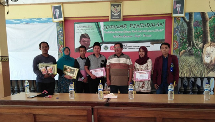UYP ADAKAN SEMINAR PENDIDIKAN DI DESA MANARUWI PASURUAN