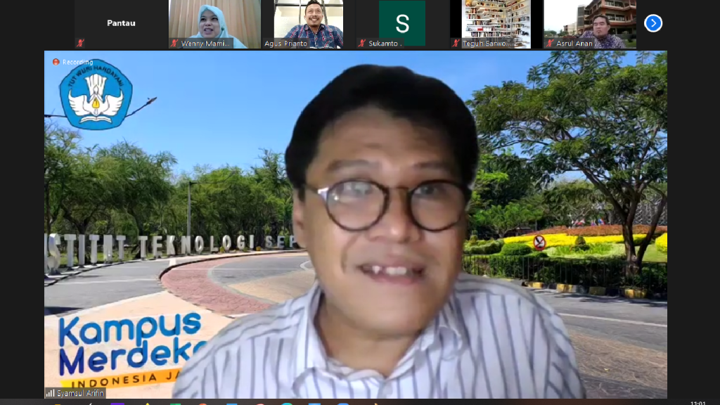 Tim Ahli Kurikulum Kemendikbud, Jadi Narasumber Webinar Penerapan OBE dalam MBKM Yudharta