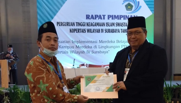 FAI Universitas Yudharta Mendapatkan Penghargaan sebagai Pengelola Jurnal Terakreditasi Terbaik di tingkat Kopertais Jawa Timur dan Bali