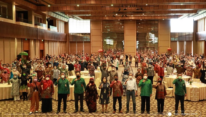 Universitas Yudharta Pasuruan Ikuti Seminar Hasil Tracer Study di Bali