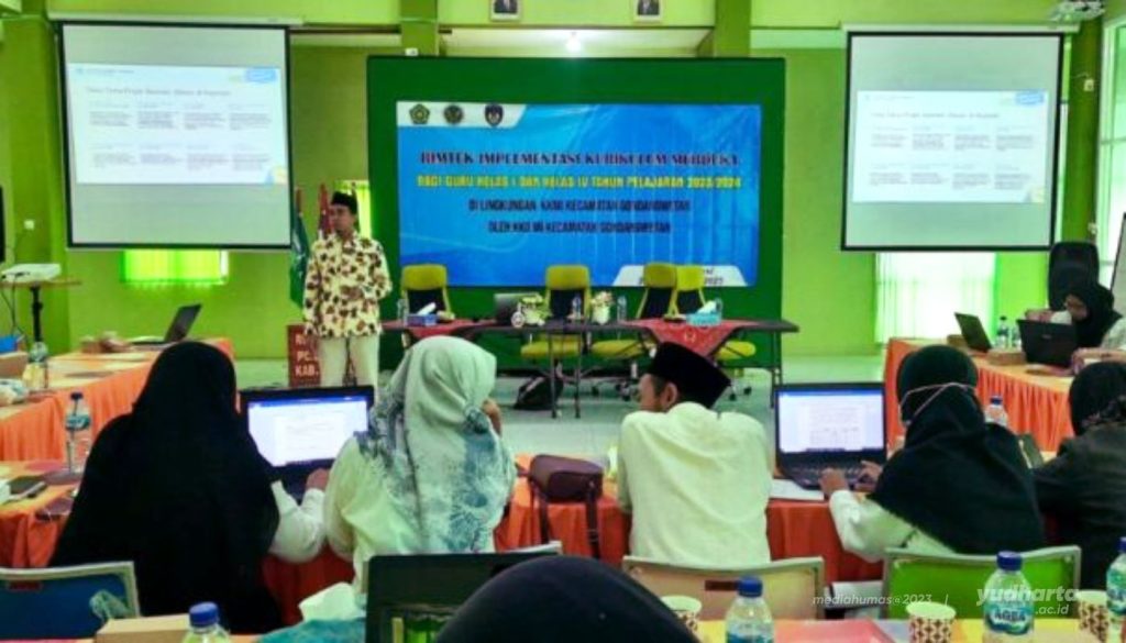 Kaprodi S2 PAI-Multikultural Yudharta Jadi Narasumber Dalam Bimtek Implementasi Kurikulum Merdeka Jenjang MI