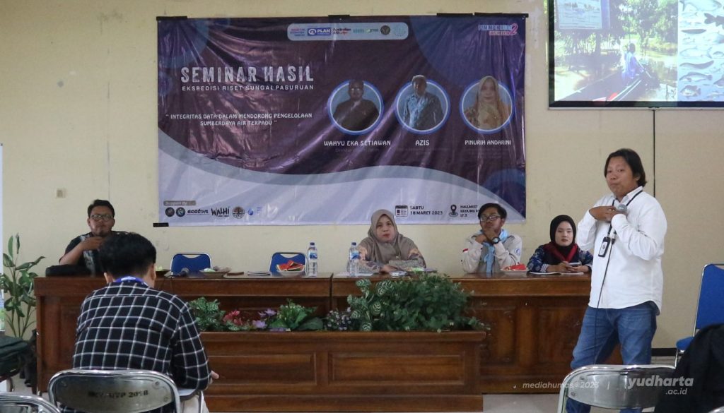 Wahyu Eka Setiawan, Direktur Walhi Jatim : Kaum Muda Harus Bersuara, Berinovasi dan Beraksi!