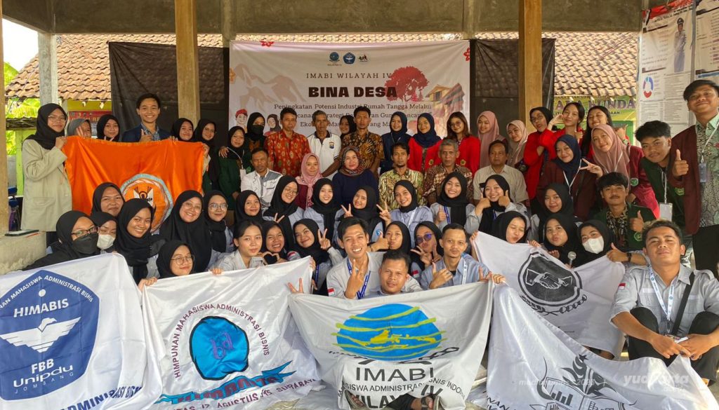 Bersama IMABI Wilayah IV, Himabis Yudharta Pasuruan Sukses Lakukan Bina Desa di Jombang