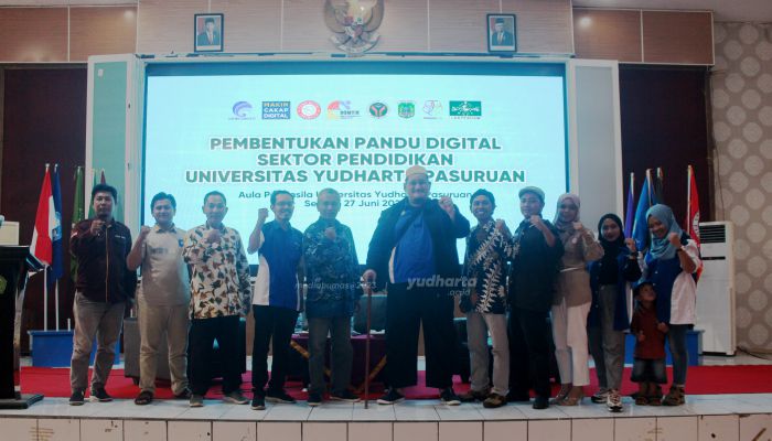 LPPM Selenggarakan Seminar dan ToT Smart Village sebagai Bekal Literasi Digital KKN di 25 Kecamatan
