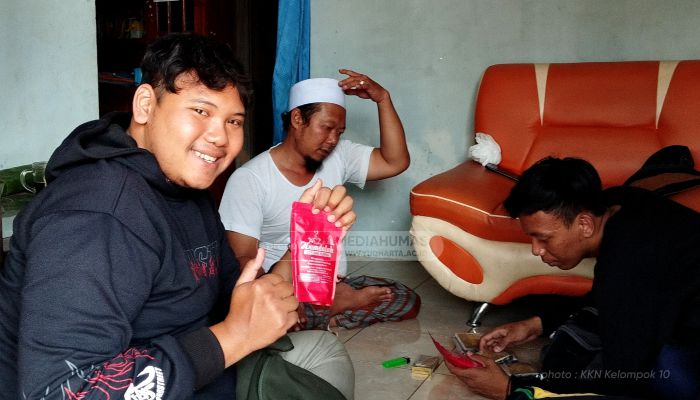 Dukung Potensi Lokal Desa Sumbersuko, Mahasiswa KKN Yudharta Lakukan Validasi Kopi Rempah-Rempah