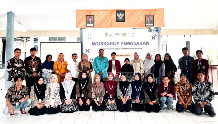 Mahasiswa KKN 19 Gelar Pelatihan Digital Marketing Dorong Kemajuan UMKM di Desa Penanggungan Kec. Trawas