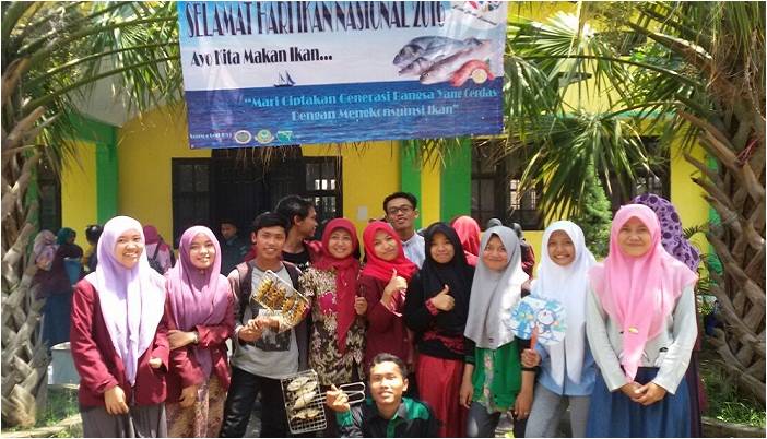 uyp-gelar-makan-ikan-gratis-dalam-rangka-peringati-hari-ikan-nasional