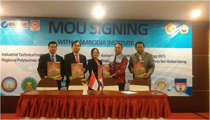 UYP menandatangani Kerja Sama dengan 4 Perguruan Tinggi Kamboja